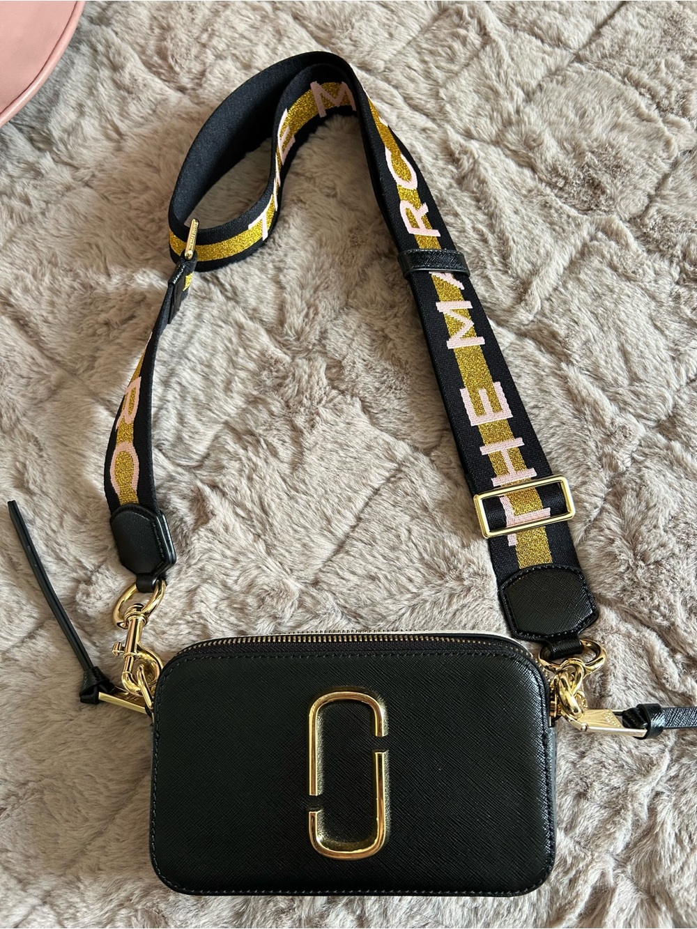 Marc Jacobs Black SnapshotCrossbody Camera Bag with Gold Hardware and Logo Strap - Picture 7 of 16